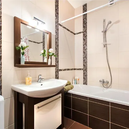Apartment On Ploshad Pobedi *