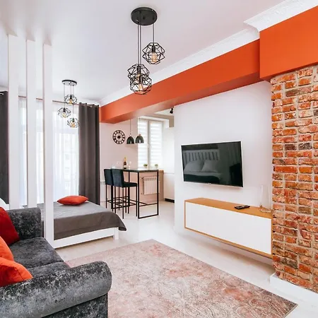 Apartment On Ploshad Pobedi